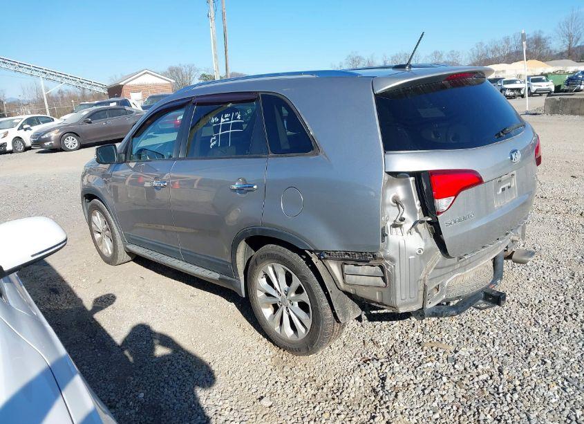 Photo 3 of 2014 Kia Sorento EX V6 (VIN 5XYKU4A78EG512588)