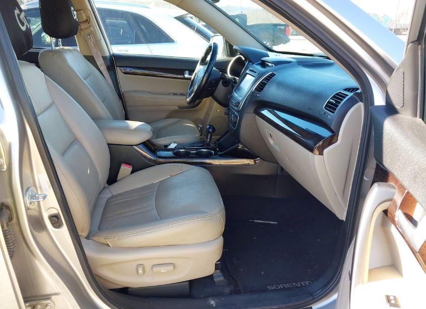 Photo 5 of 2014 Kia Sorento EX V6 (VIN 5XYKU4A78EG512588)