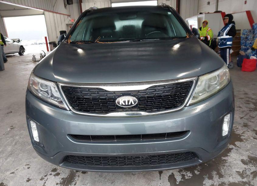 Photo 12 of 2014 Kia Sorento EX V6 (VIN 5XYKU4A79EG474756)