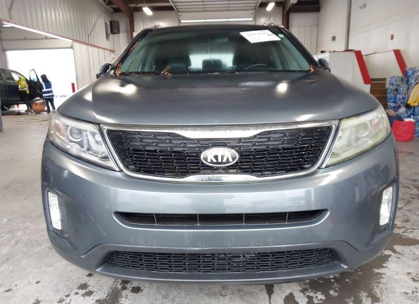 Photo 6 of 2014 Kia Sorento EX V6 (VIN 5XYKU4A79EG474756)