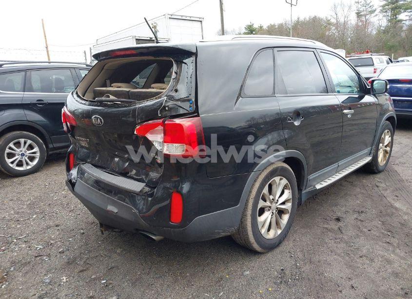 Photo 4 of 2014 Kia Sorento EX V6 (VIN 5XYKU4A7XEG470294)