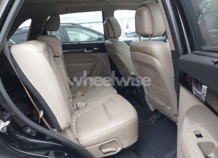 Photo 8 of 2014 Kia Sorento EX V6 (VIN 5XYKU4A7XEG470294)