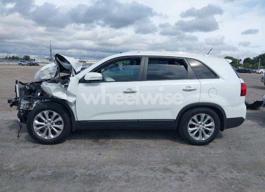 Photo 14 of 2014 Kia Sorento EX V6 (VIN 5XYKU4A7XEG480338)