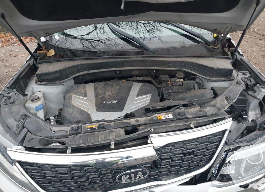 Photo 10 of 2015 Kia Sorento EX V6 (VIN 5XYKU4A7XFG588668)