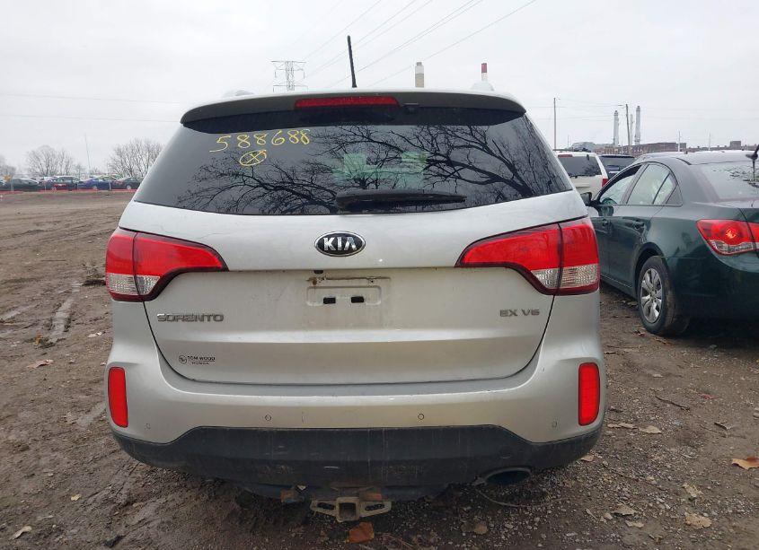 Photo 16 of 2015 Kia Sorento EX V6 (VIN 5XYKU4A7XFG588668)