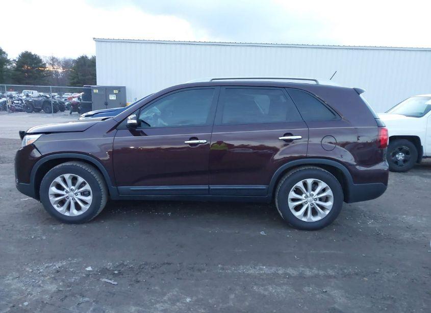 Photo 14 of 2015 Kia Sorento EX V6 (VIN 5XYKU4A7XFG612306)