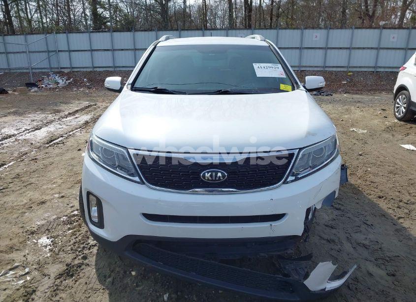 Photo 12 of 2015 Kia Sorento EX V6 (VIN 5XYKU4A7XFG638114)