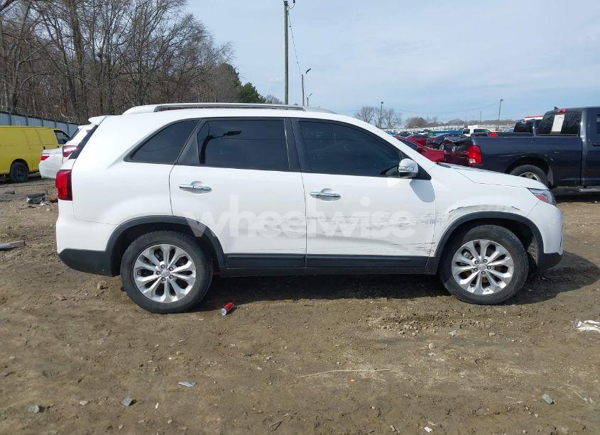 Photo 13 of 2015 Kia Sorento EX V6 (VIN 5XYKU4A7XFG638114)