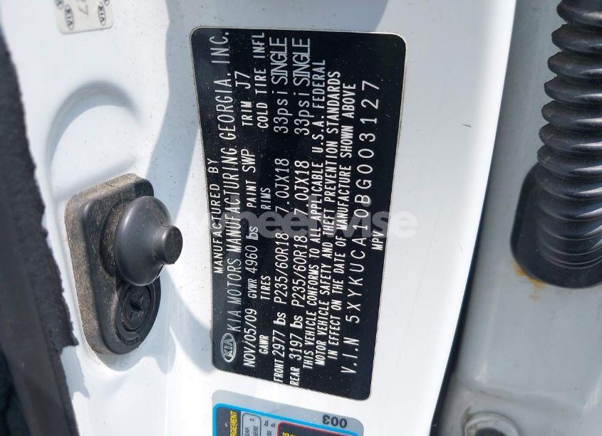 Photo 9 of 2011 Kia Sorento EX (VIN 5XYKUCA10BG003127)