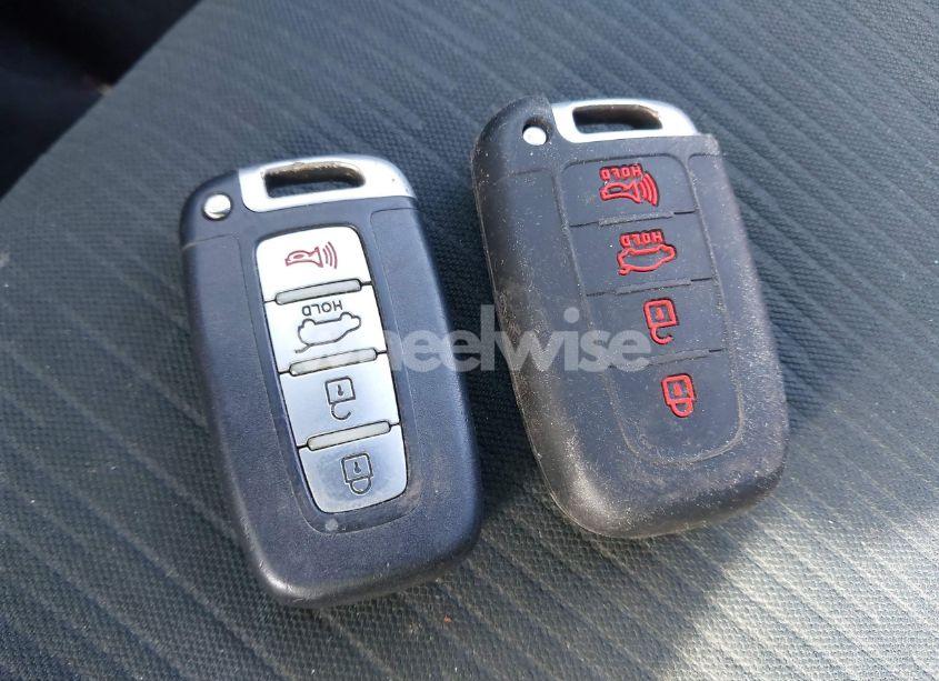 Photo 11 of 2011 Kia Sorento EX (VIN 5XYKUCA14BG146839)