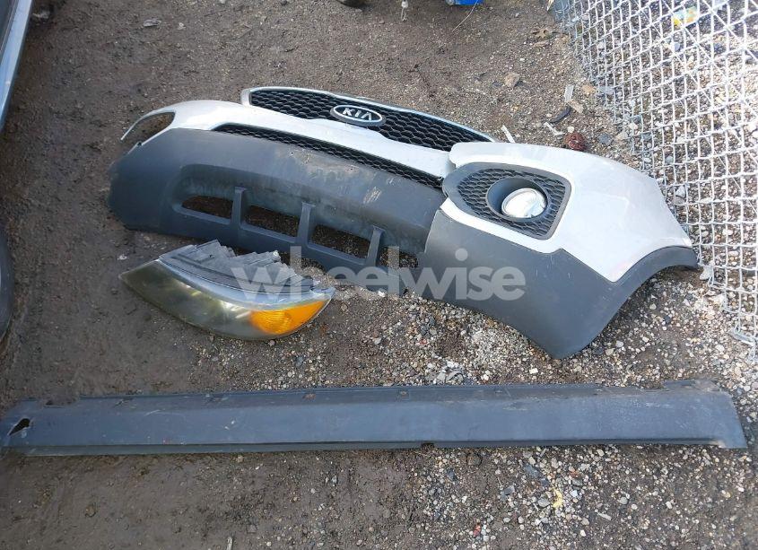 Photo 12 of 2011 Kia Sorento EX (VIN 5XYKUCA14BG146839)