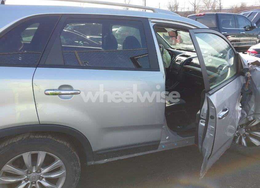 Photo 14 of 2011 Kia Sorento EX (VIN 5XYKUCA14BG146839)