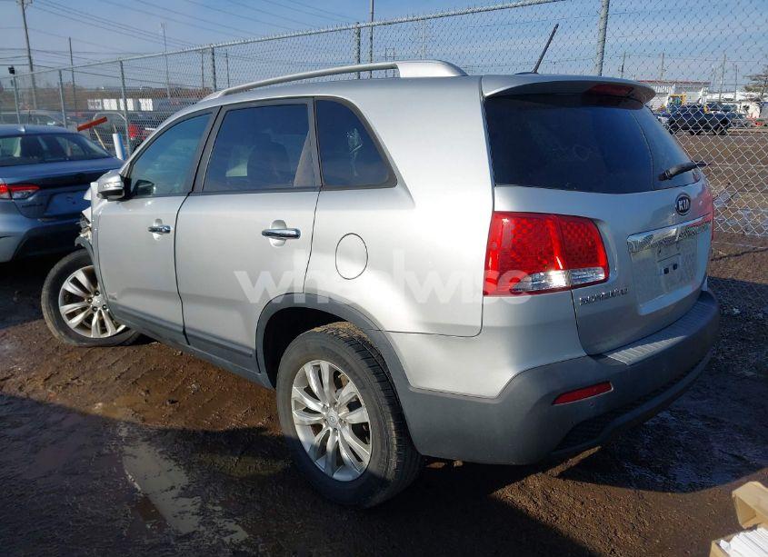 Photo 3 of 2011 Kia Sorento EX (VIN 5XYKUCA14BG146839)