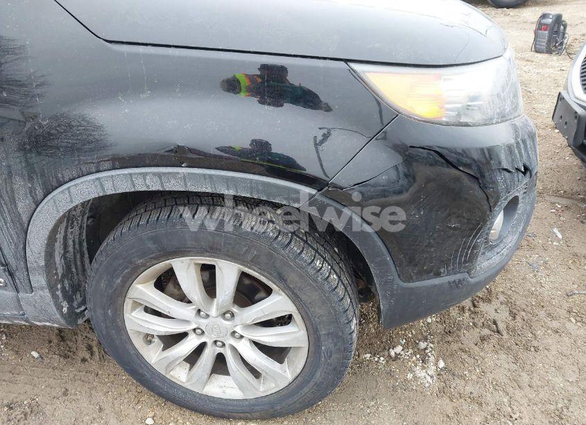Photo 15 of 2011 Kia Sorento EX (VIN 5XYKUCA15BG026290)