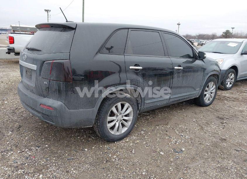 Photo 4 of 2011 Kia Sorento EX (VIN 5XYKUCA15BG026290)
