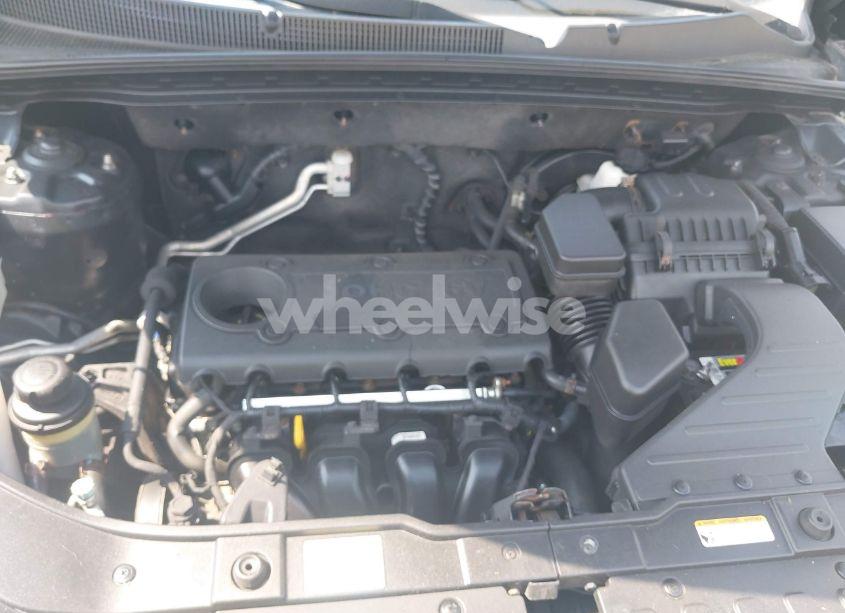 Photo 10 of 2011 Kia Sorento EX (VIN 5XYKUCA16BG028811)