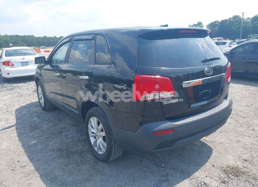 Photo 3 of 2011 Kia Sorento EX (VIN 5XYKUCA16BG028811)