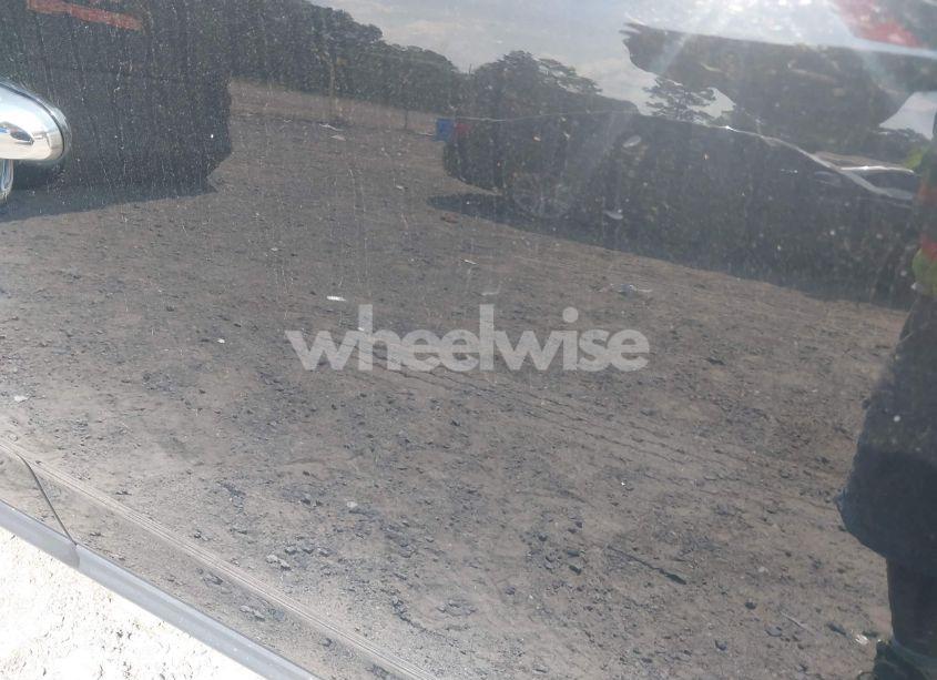 Photo 6 of 2011 Kia Sorento EX (VIN 5XYKUCA16BG028811)