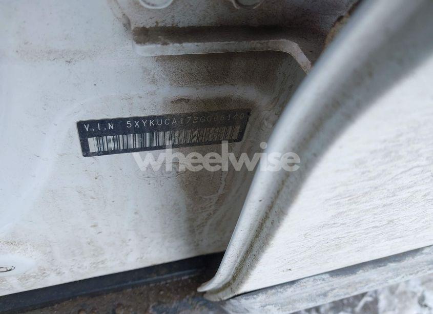 Photo 9 of 2011 Kia Sorento EX (VIN 5XYKUCA17BG006140)