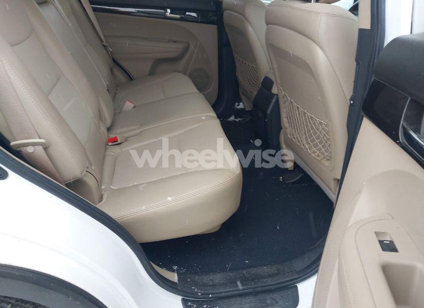 Photo 8 of 2011 Kia Sorento EX (VIN 5XYKUCA17BG114063)