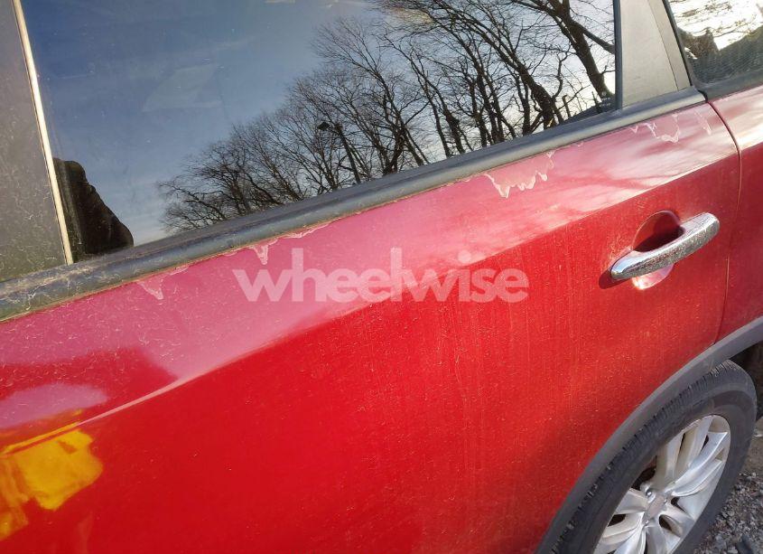 Photo 6 of 2011 Kia Sorento EX (VIN 5XYKUCA18BG033461)