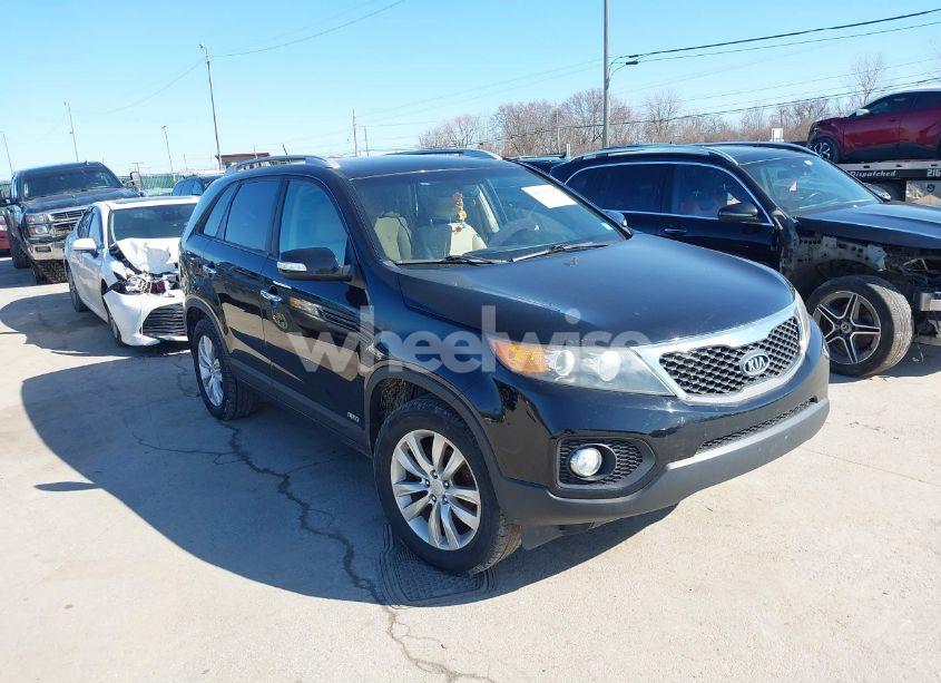 2011 Kia Sorento EX (VIN 5XYKUCA18BG064192) main photo