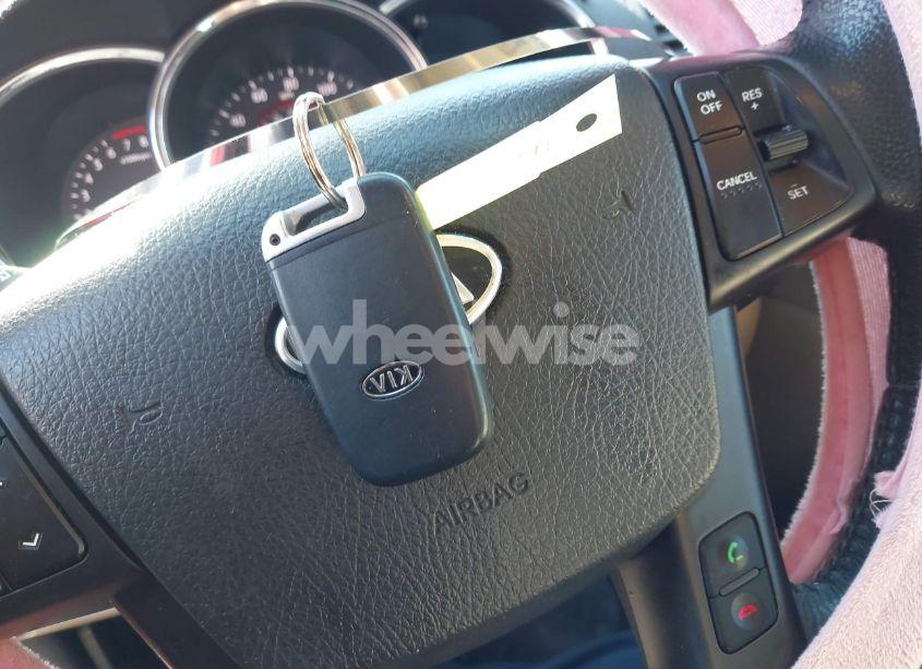 Photo 11 of 2011 Kia Sorento EX (VIN 5XYKUCA18BG064192)