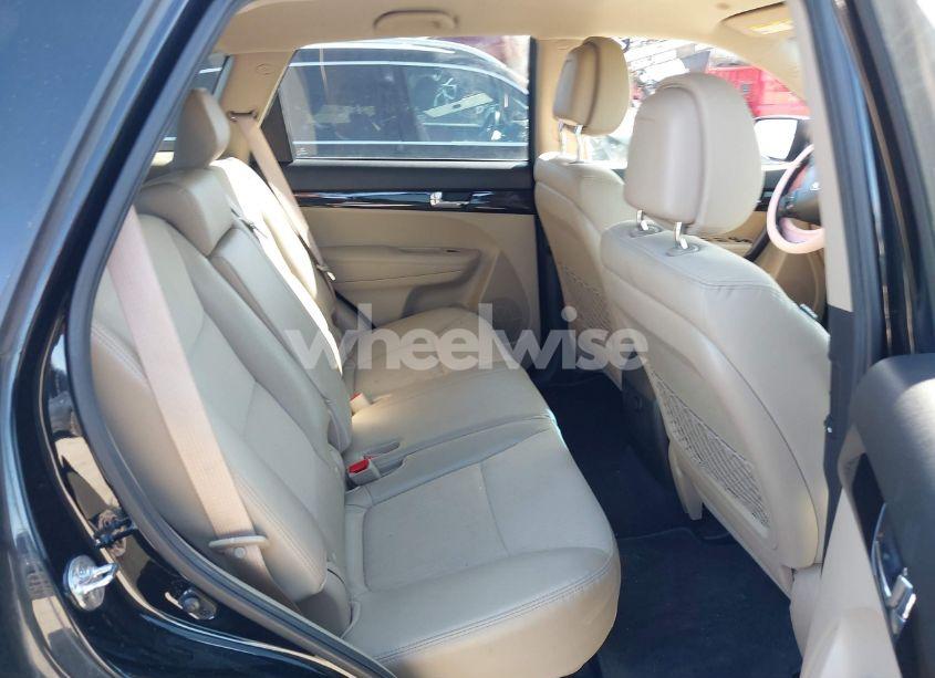 Photo 8 of 2011 Kia Sorento EX (VIN 5XYKUCA18BG064192)