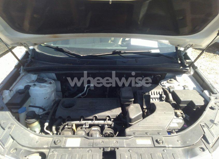 Photo 10 of 2011 Kia Sorento EX (VIN 5XYKUCA18BG167497)