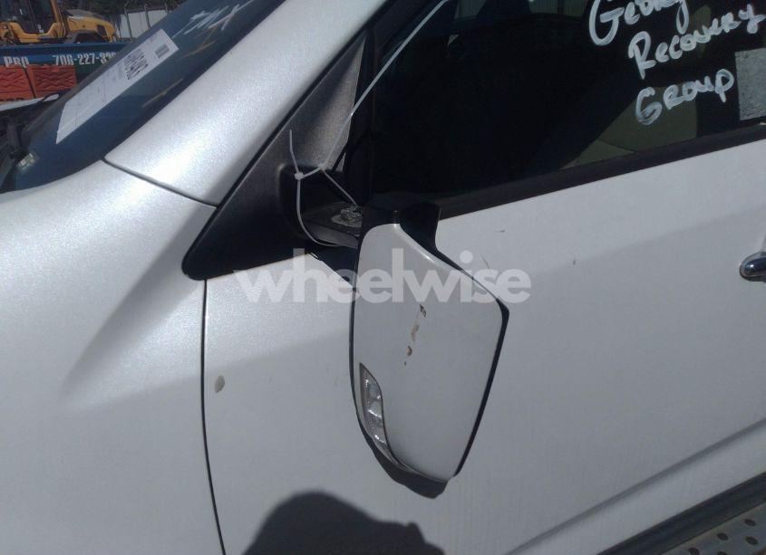 Photo 6 of 2011 Kia Sorento EX (VIN 5XYKUCA18BG167497)