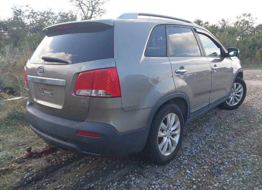 Photo 4 of 2011 Kia Sorento EX (VIN 5XYKUCA19BG034294)