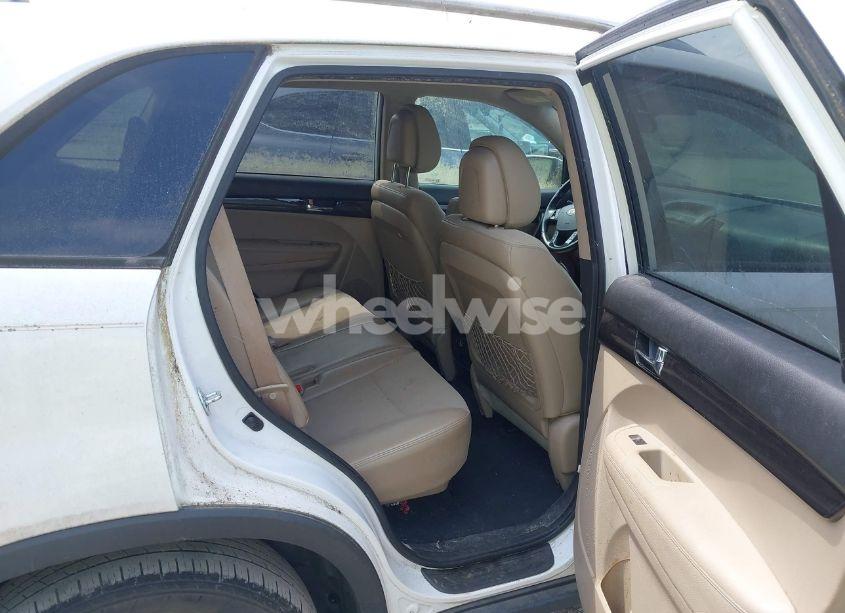 Photo 8 of 2011 Kia Sorento EX (VIN 5XYKUCA1XBG148496)