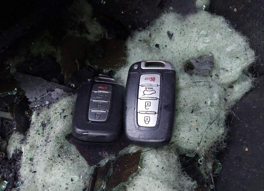 Photo 11 of 2013 Kia Sorento EX (VIN 5XYKUCA60DG384315)