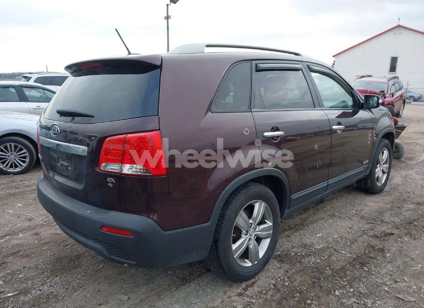 Photo 4 of 2012 Kia Sorento EX (VIN 5XYKUCA61CG266773)