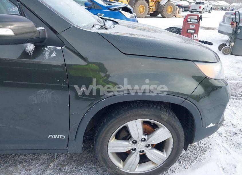 Photo 13 of 2012 Kia Sorento EX (VIN 5XYKUCA63CG254883)