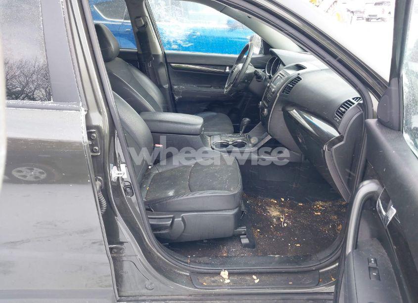 Photo 5 of 2012 Kia Sorento EX (VIN 5XYKUCA63CG254883)