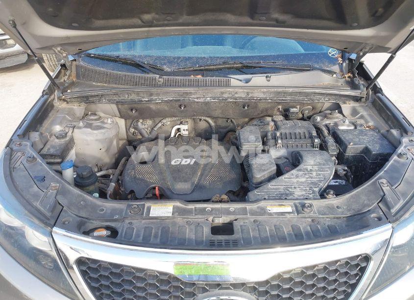 Photo 10 of 2012 Kia Sorento EX (VIN 5XYKUCA63CG300289)
