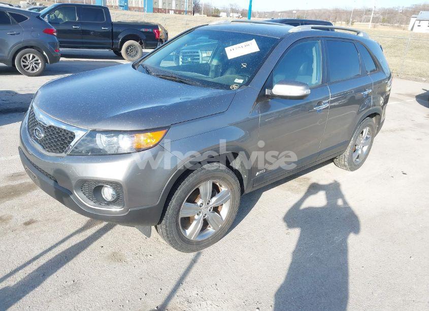 Photo 2 of 2012 Kia Sorento EX (VIN 5XYKUCA63CG300289)