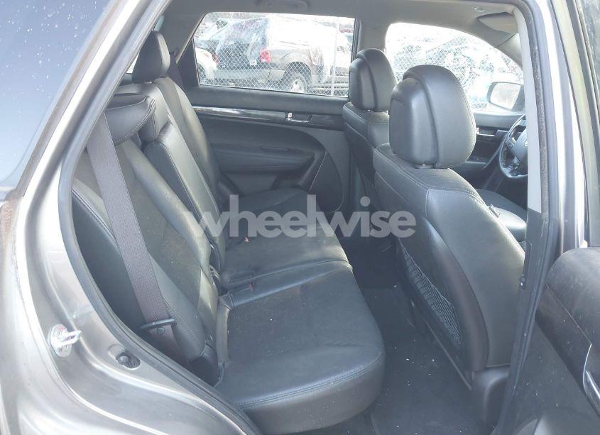 Photo 8 of 2012 Kia Sorento EX (VIN 5XYKUCA63CG300289)