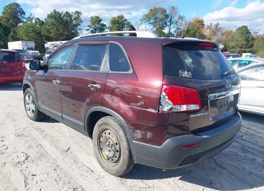 Photo 3 of 2013 Kia Sorento EX (VIN 5XYKUCA67DG320417)