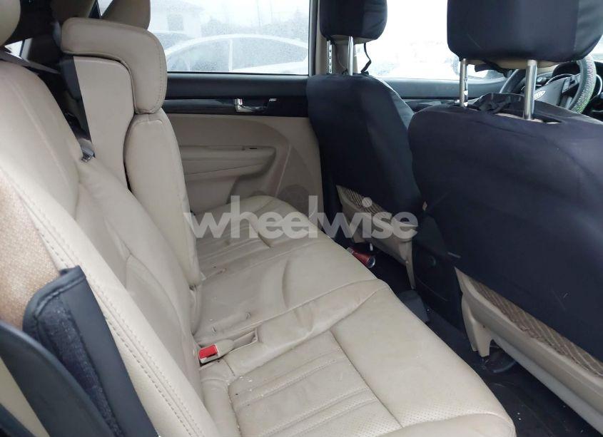Photo 8 of 2013 Kia Sorento EX (VIN 5XYKUCA6XDG385102)