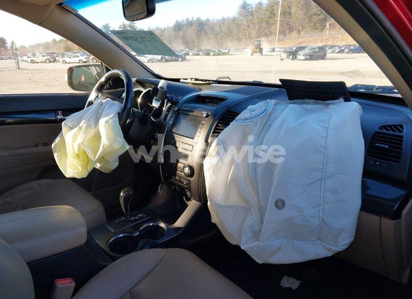 Photo 5 of 2011 Kia Sorento EX (VIN 5XYKUDA11BG036787)