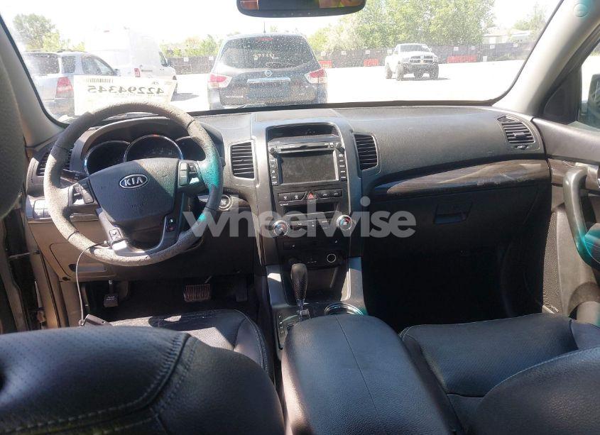 Photo 5 of 2011 Kia Sorento EX (VIN 5XYKUDA15BG058467)