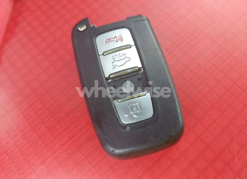 Photo 11 of 2011 Kia Sorento EX V6 (VIN 5XYKUDA20BG052875)