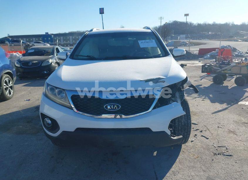 Photo 11 of 2011 Kia Sorento EX V6 (VIN 5XYKUDA20BG061544)