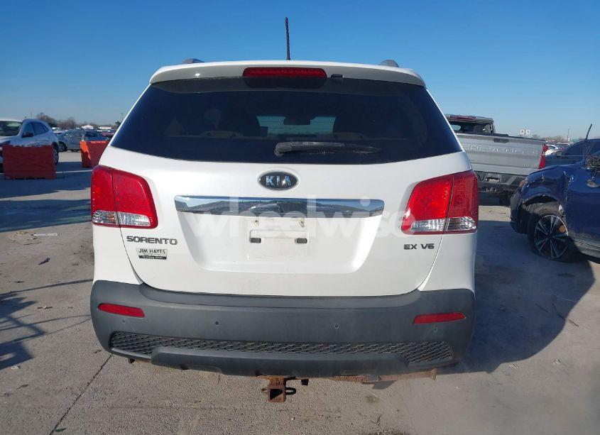 Photo 15 of 2011 Kia Sorento EX V6 (VIN 5XYKUDA20BG061544)