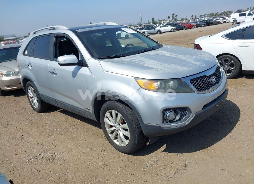 2011 Kia Sorento EX V6 (VIN 5XYKUDA20BG148067) main photo