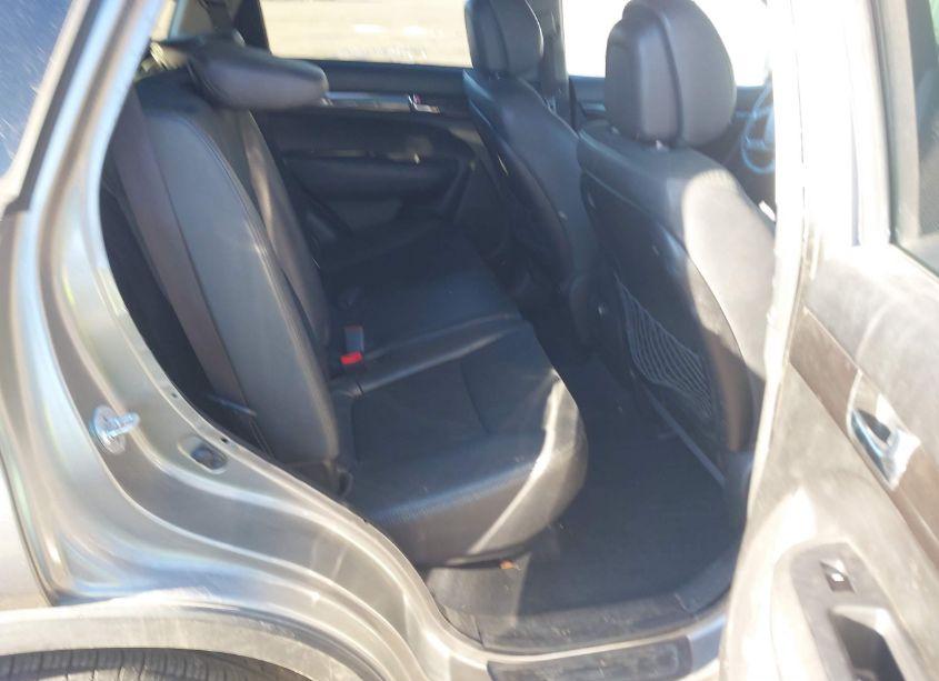 Photo 8 of 2011 Kia Sorento EX V6 (VIN 5XYKUDA20BG180646)