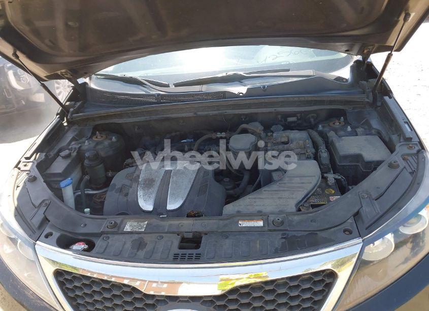 Photo 10 of 2012 Kia Sorento EX V6 (VIN 5XYKUDA20CG199800)