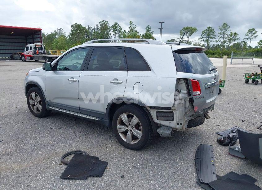 Photo 3 of 2012 Kia Sorento EX V6 (VIN 5XYKUDA20CG206132)